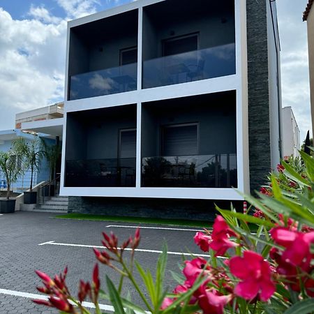 Kevin'S Aparthotel Vlorë 외부 사진