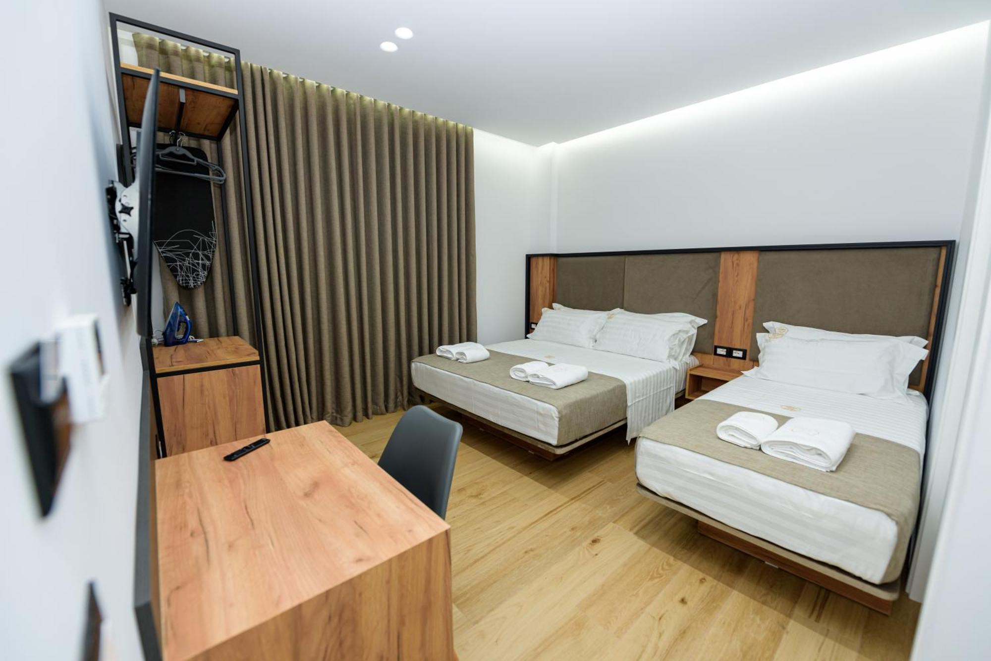 Kevin'S Aparthotel Vlorë 외부 사진
